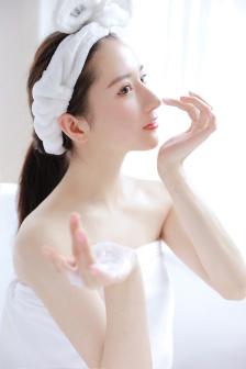 龙娘七七七